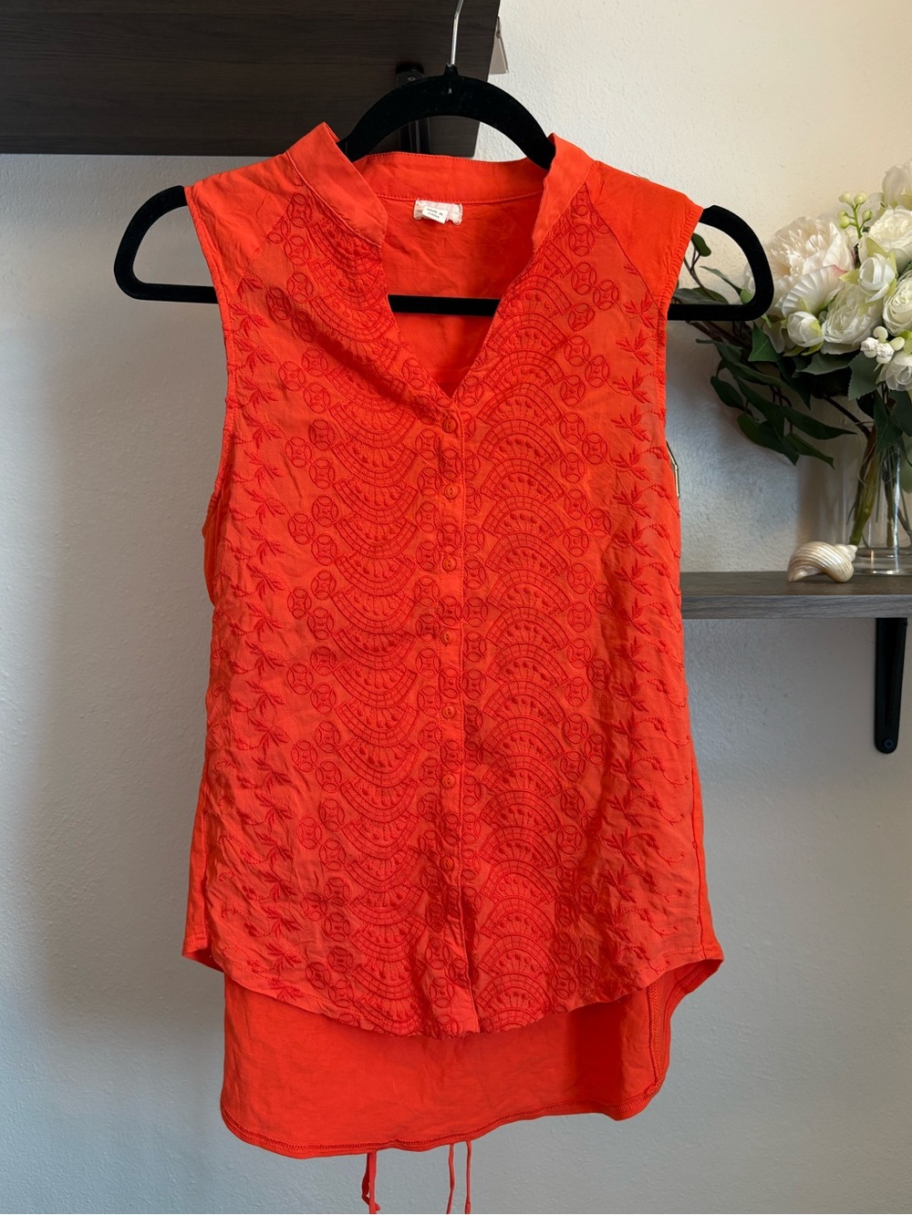 Anthropologie Tiny brand Sleeveless Embroidered Red Women's Button top Tie Waist
